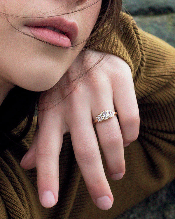 Isla Gold Ring Rings V by Laura Vann