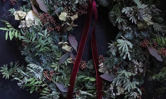 V x Bloom Christmas shopping event