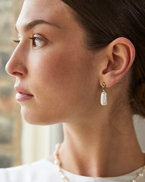 Emily Pearl Earrings