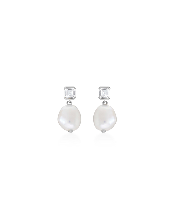 Bella Pearl Earrings