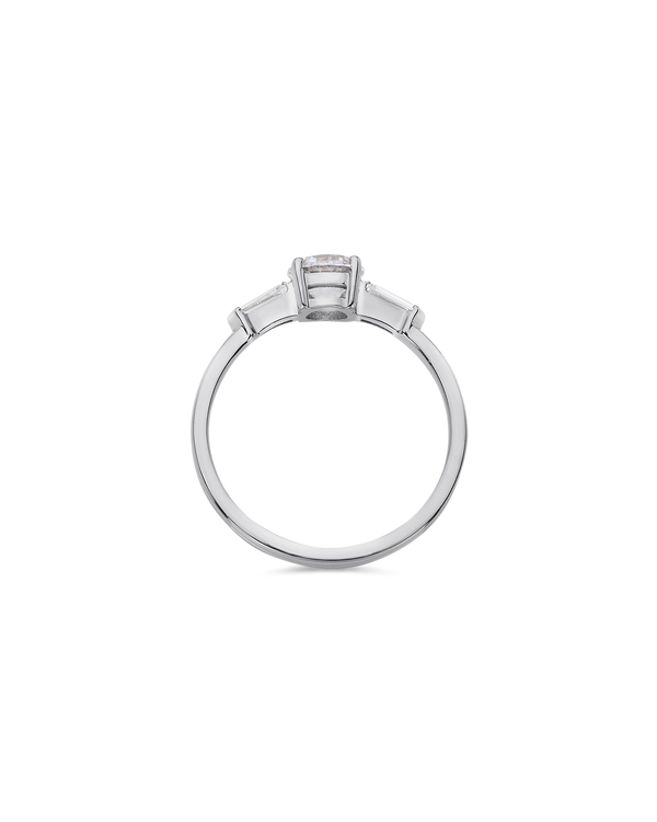 Illusion bullet & brilliant cut diamond ring in white gold