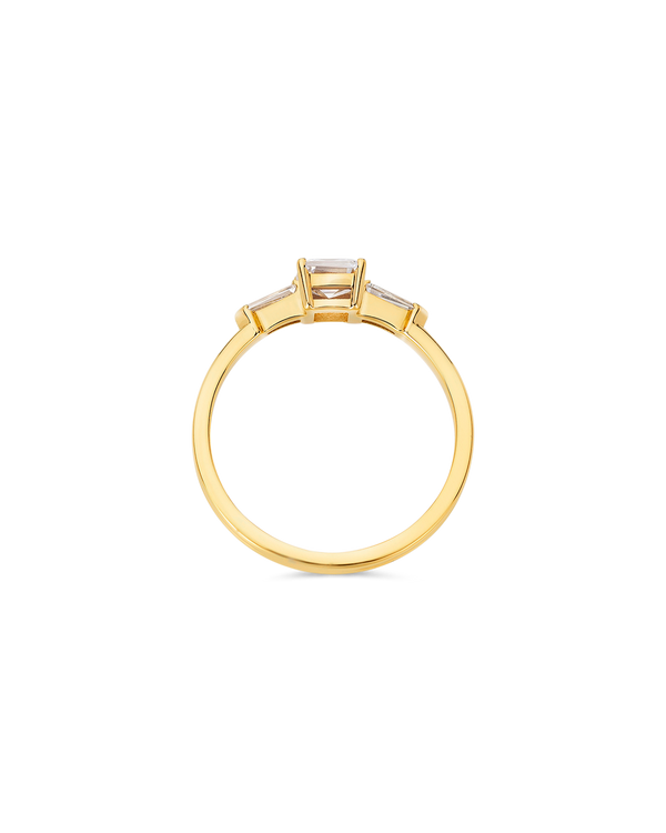 Illusion bullet & emerald cut diamond ring in yellow gold