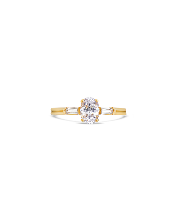 Illusion bullet & oval cut diamond ring in yellow gold