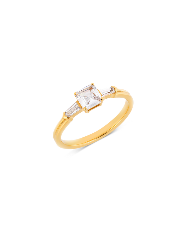 Illusion bullet & asscher cut diamond ring in yellow gold