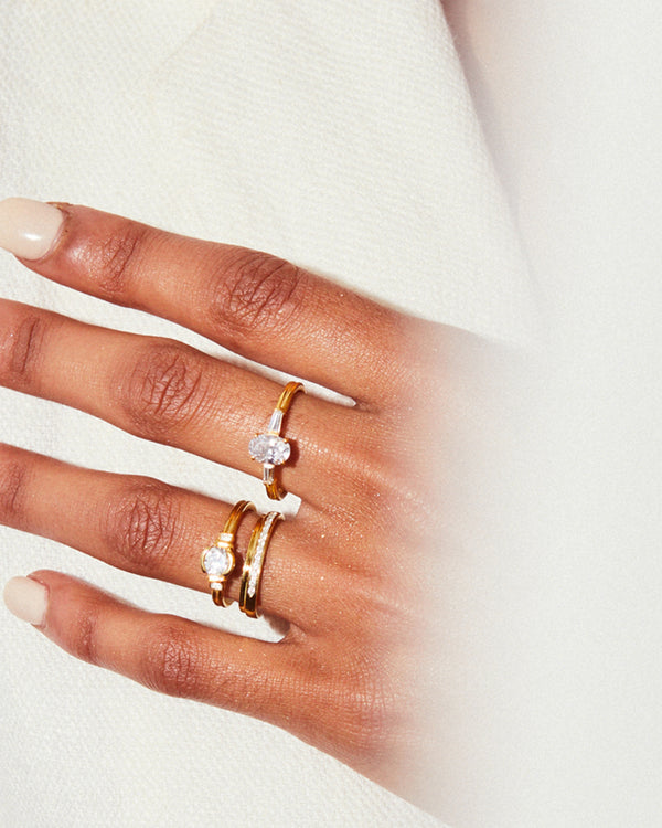 Pillar natural diamond ring in white gold