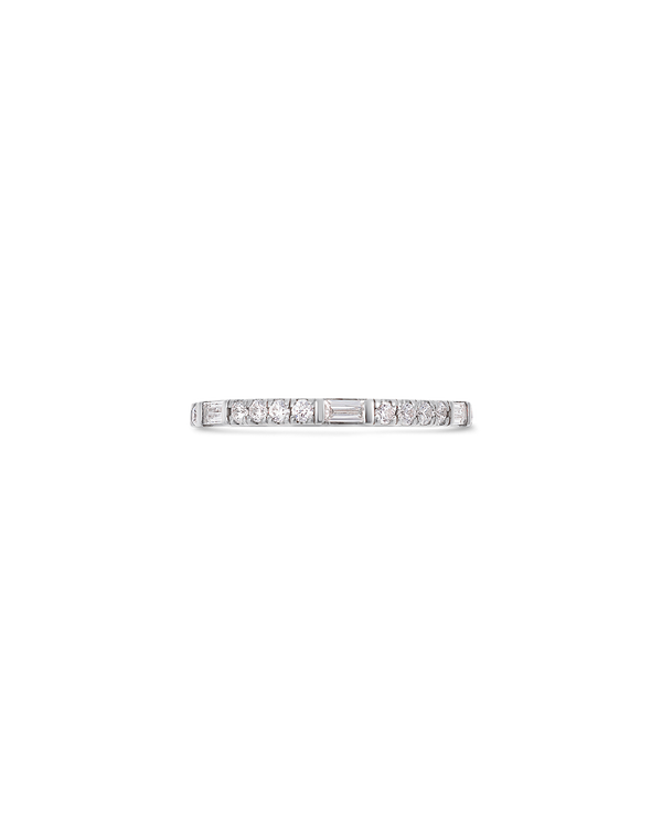 Round & baguette cut natural diamond ring in white gold