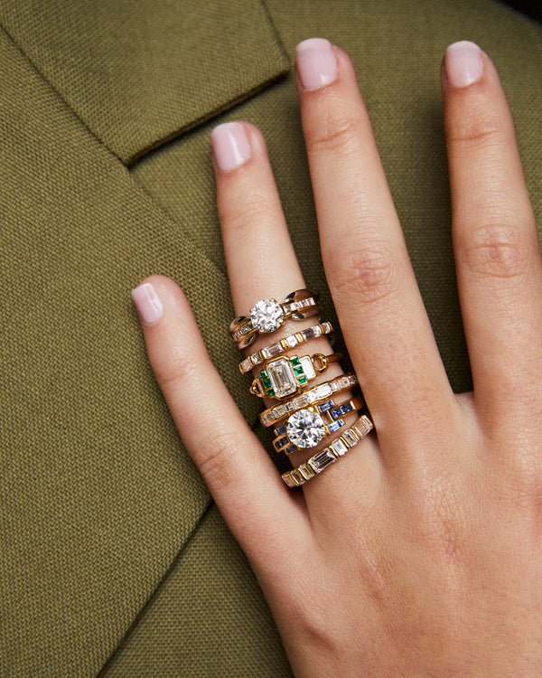Emerald Cut and Carré Cut Blended Band