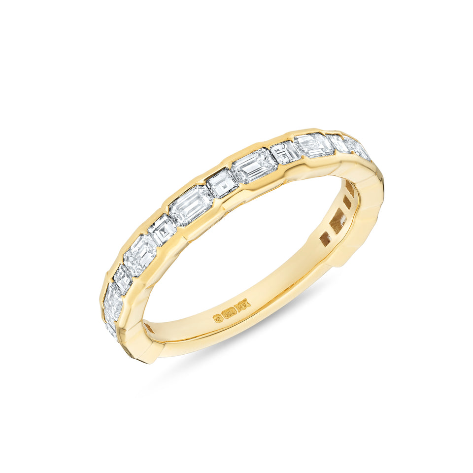 Emerald Cut and Carré Cut Blended Band