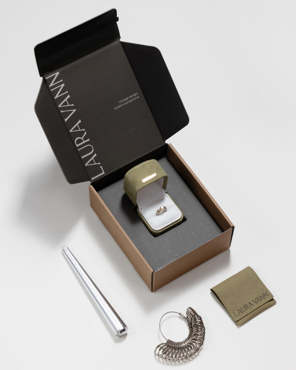 PACK: Gold Round & Baguette Cut Ring
