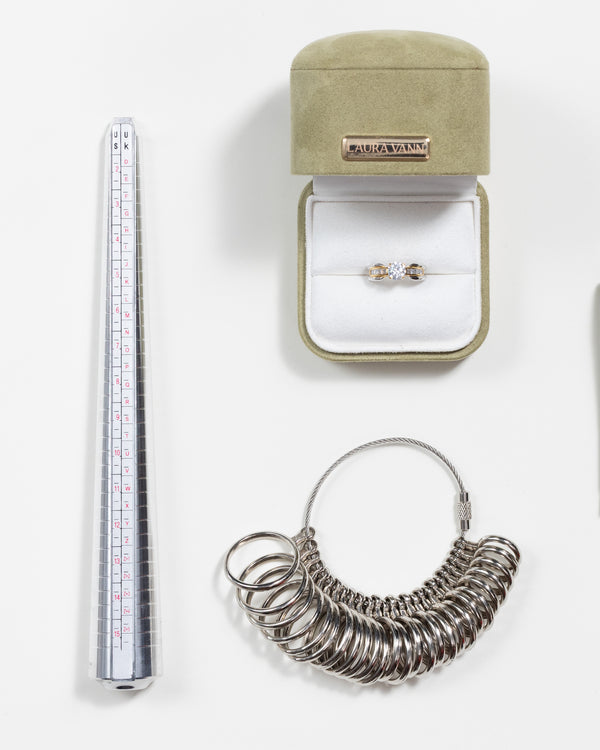 PACK: Gold Round & Baguette Cut Ring