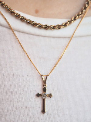 VINTAGE 9CT YELLOW GOLD DIAMOND SET CROSS