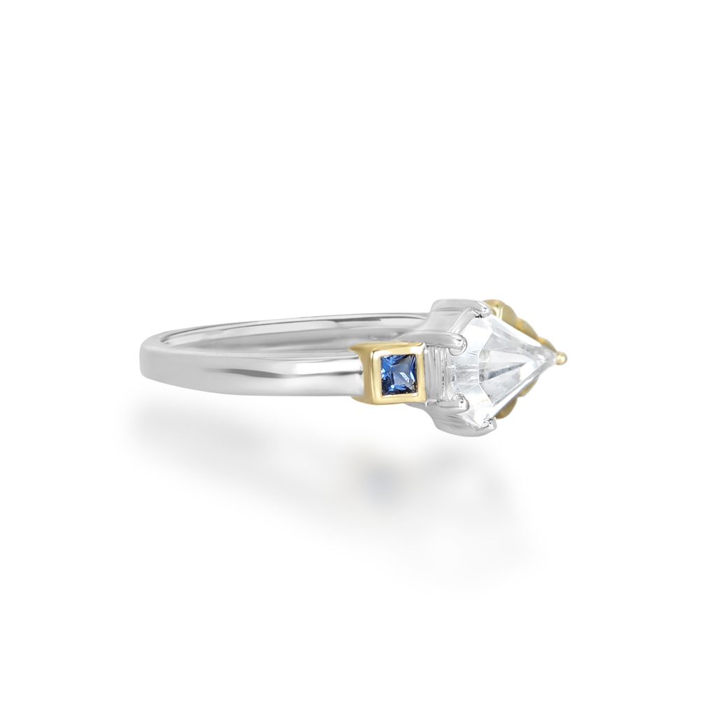 Thea Ring
