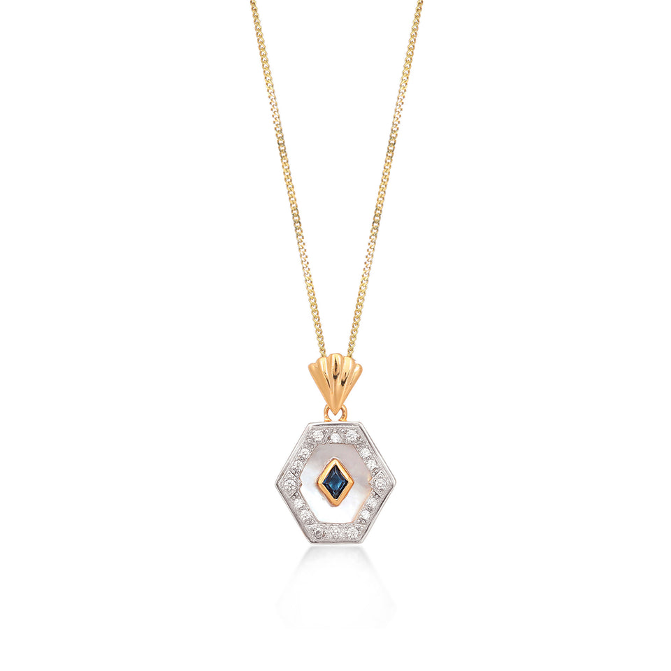 Esme Pearl Necklace (Engravable)