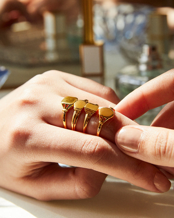 Jean Diamond Signet Ring