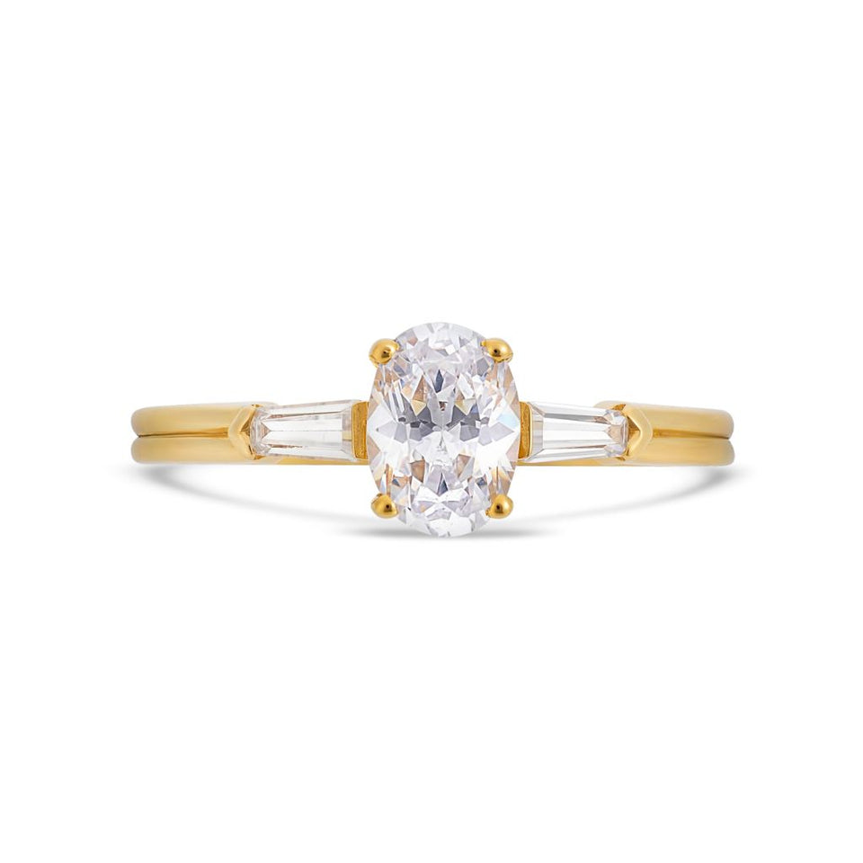 Illusion bullet & oval cut diamond ring in yellow gold