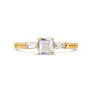 Illusion bullet & asscher cut diamond ring in yellow gold
