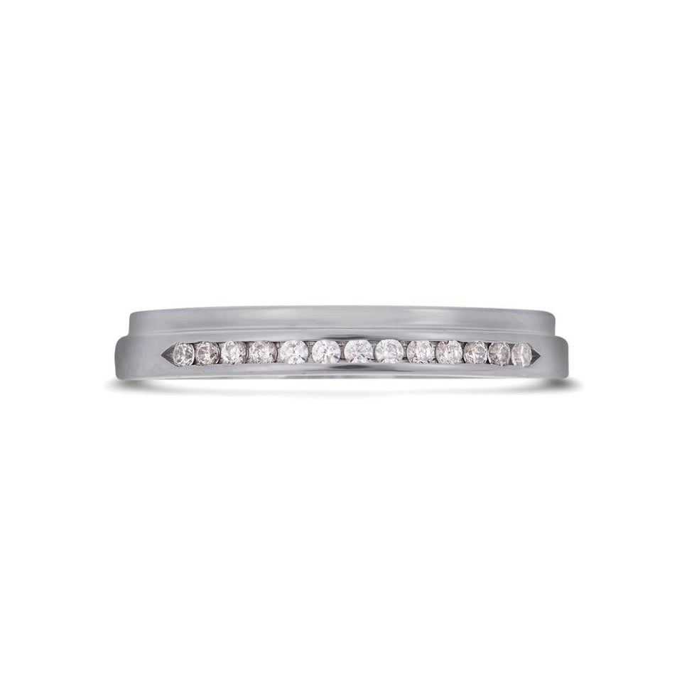 Pillar natural diamond ring in platinum