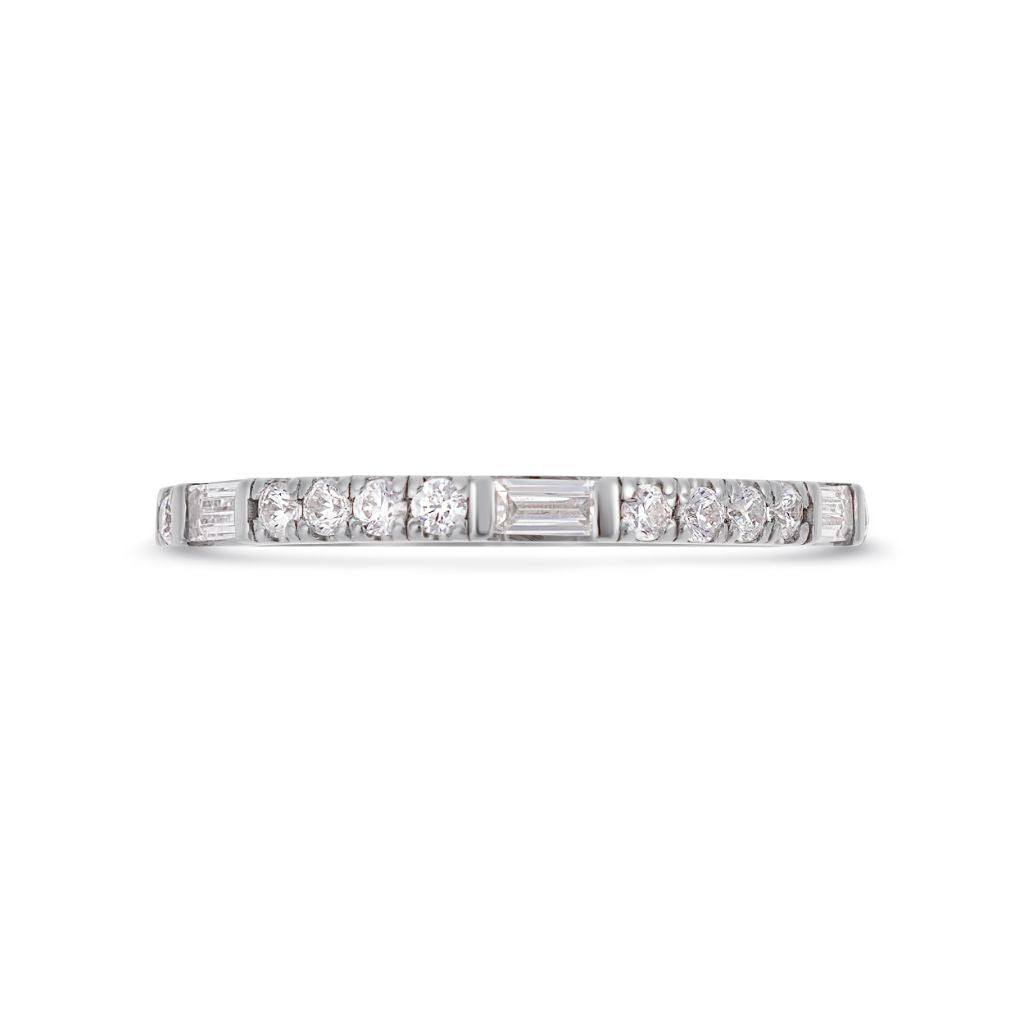 Round & baguette cut natural diamond ring in white gold