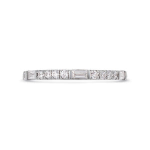 Round & baguette cut natural diamond ring in white gold