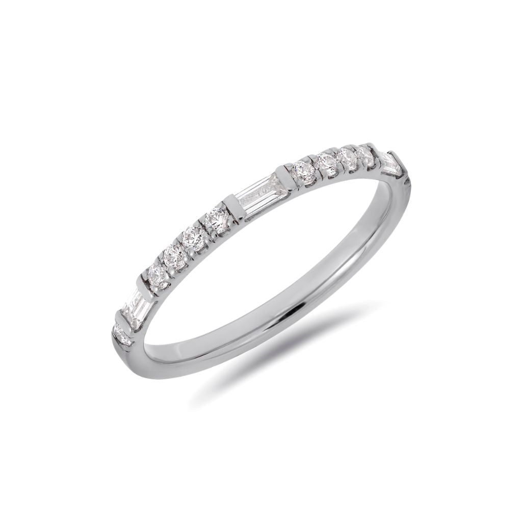 Round & baguette cut natural diamond ring in white gold
