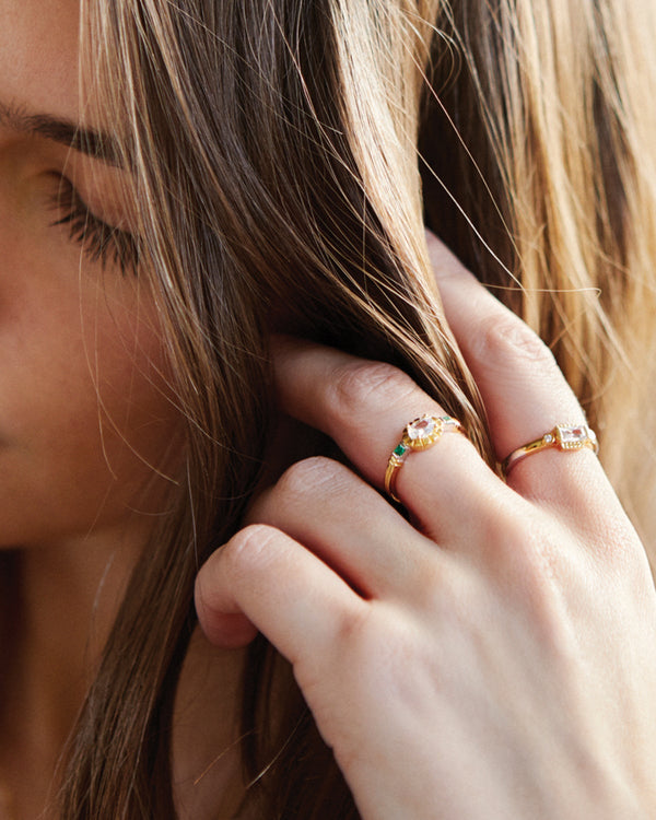 Freya Green Gold Ring Rings V by Laura Vann