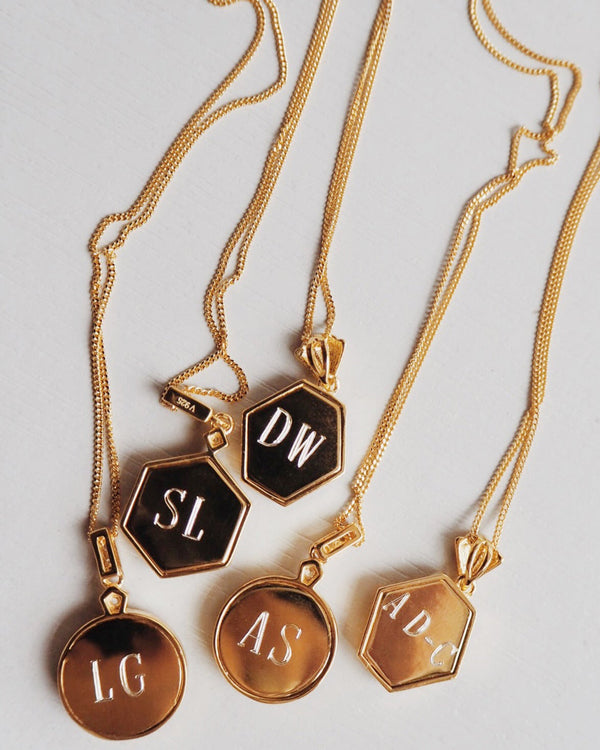 Esme Pearl Necklace (Engravable)
