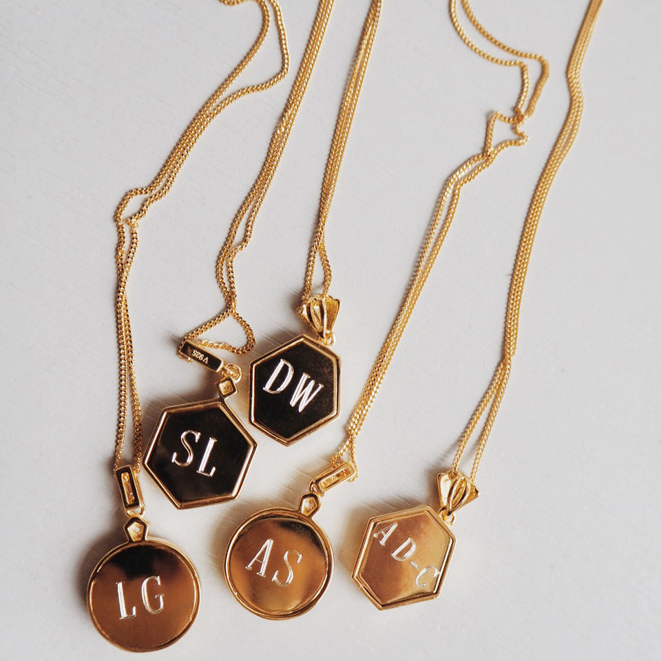 Esme Pearl Necklace (Engravable)